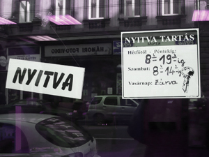 nyitva/zarva-tabla